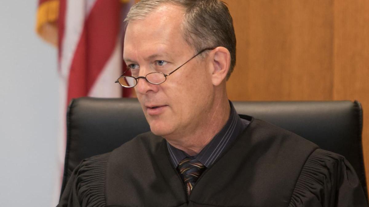 Indictment: Ex-county JP Keith Bee claimed Porsche, Corvettes as business expenses
